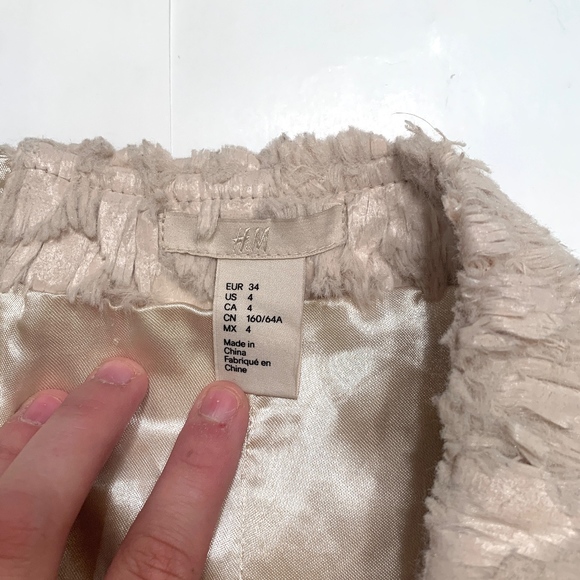 H&M Snakeskin Textured Mini Skirt - Picture 3 of 4